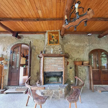 Rifugio Capo D,acqua Homestay *